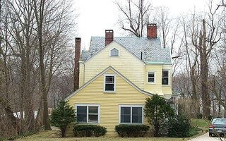 30 Locust Pl, Sea Cliff, NY 11579