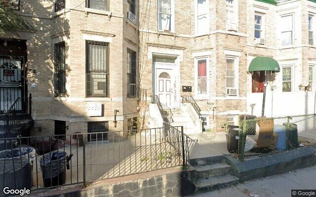 30 Oakland Pl, Brooklyn, NY 11226