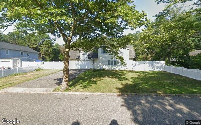 30 S Village Dr, Bellport, NY 11713