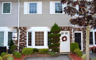 30 Sandalwood Dr, Staten Island, NY 10308