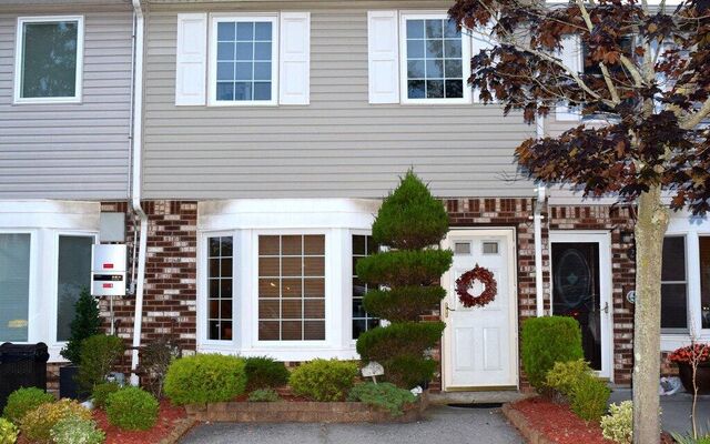 30 Sandalwood Dr, Staten Island, NY 10308