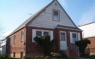 30 Viola St, Valley Stream, NY 11580