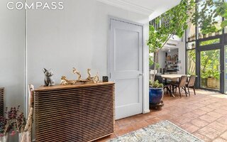 300 W 14th St #304, New York, NY 10014