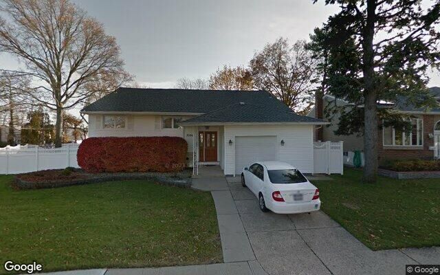 3001 Ann St, Baldwin, NY 11510