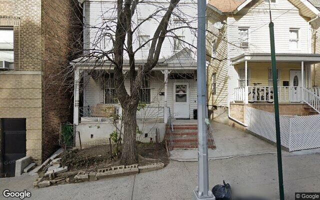 3007 Albany Cres, Bronx, NY 10463 (Porch)