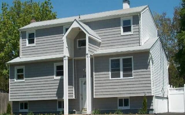 3015 New London Ave, Medford, NY 11763