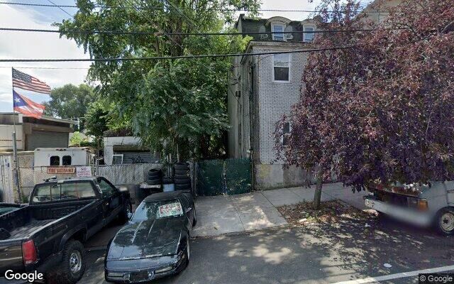 302 Broad St, Staten Island, NY 10304