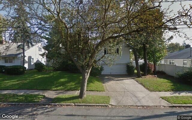 304 N Brookside Ave, Freeport, NY 11520