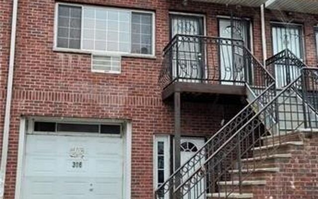 306 E 29th St #3RD FLOOR, Brooklyn, NY 11226 (Porch)