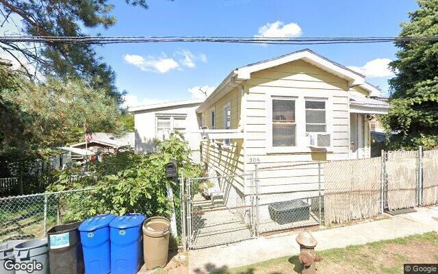 306 Humbert St, Staten Island, NY 10305 (House View)