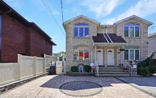 3072 Richmond Rd, Staten Island, NY 10306