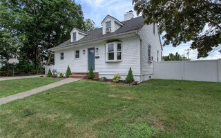 308 Marle Pl, Bellmore, NY 11710