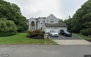 31 Brayton Ct N, South Setauket, NY 11720