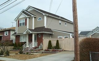 31 Buchanan St, Freeport, NY 11520