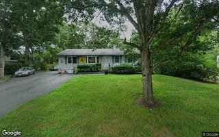 31 Fawn Ln W, South Setauket, NY 11720