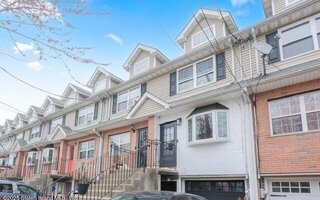 31 Giacomo Ln, Staten Island, NY 10310