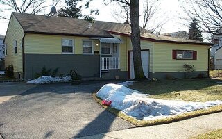 31 Joyce Ave, Massapequa, NY 11758