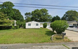 31 Presford Dr, Shirley, NY 11967