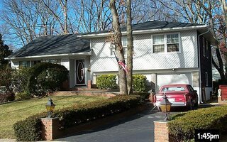 31 Seton Ct, Old Bethpage, NY 11804