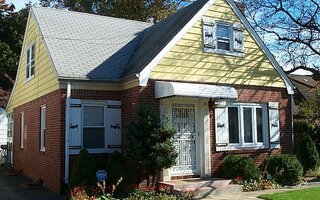 31 Spencer Pl, Hempstead, NY 11550