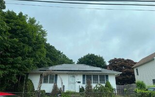 31 Terrell St, Patchogue, NY 11772