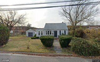 310 West Dr, Copiague, NY 11726