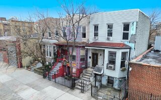 3113 12th St, Astoria, NY 11106