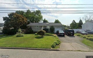 3115 Chestnut Ave, Medford, NY 11763