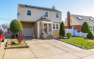 312 Norfeld Blvd, Elmont, NY 11003