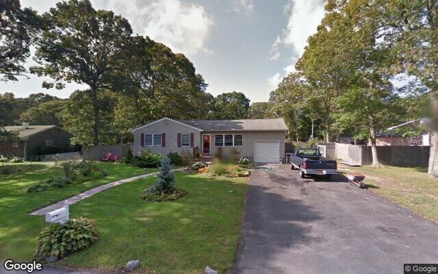 314 Orchid Dr, Mastic Beach, NY 11951