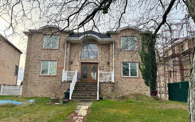3142 Shore Rd, Bellmore, NY 11710 (Yard)