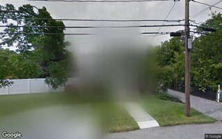 315 S 14th St, Lindenhurst, NY 11757