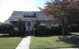 3188 Roxbury Ln, Levittown, NY 11756