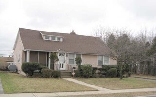 3188 Roxbury Ln, Levittown, NY 11756