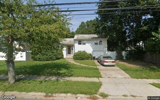 319 Boundary Ave, Farmingdale, NY 11735