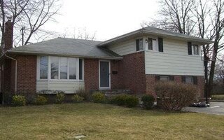 319 Southwood Cir, Syosset, NY 11791