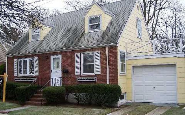 3196 Brower Ave, Oceanside, NY 11572 (Incomplete)