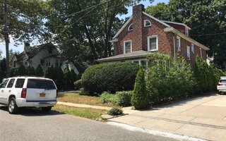 32-30 157th St, Flushing, NY 11354