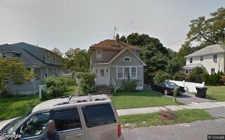 32 Belford Ave, Bay Shore, NY 11706