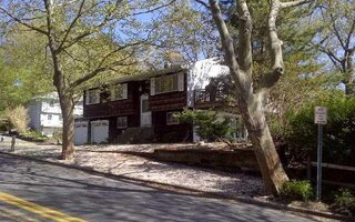 32 Birmingham Dr, Northport, NY 11768