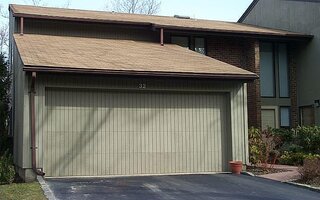 32 Carriage House Dr #32, Jericho, NY 11753