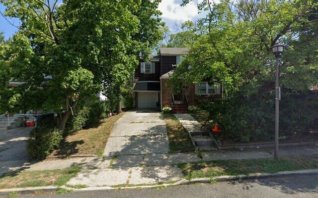 32 Cerenzia Blvd, Elmont, NY 11003
