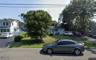32 Chanel Dr E, Shirley, NY 11967