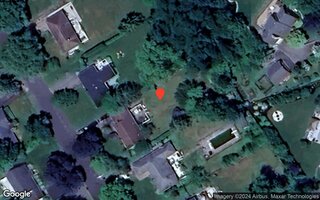 32 Circle Dr, Riverhead, NY 11901
