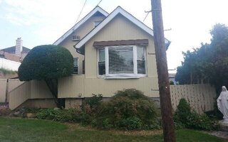 32 Jane St, Roslyn Heights, NY 11577