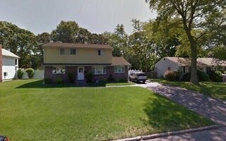 32 Picket Ln, Centereach, NY 11720