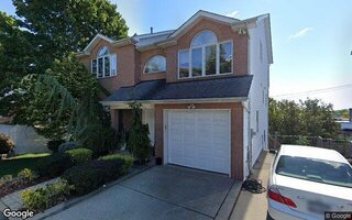 32 Sabrina Ln, Staten Island, NY 10304