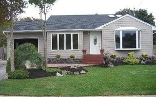 32 Santapogue Dr, Lindenhurst, NY 11757
