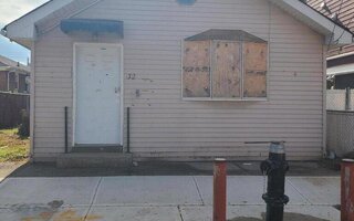 32 Topping St, Staten Island, NY 10306