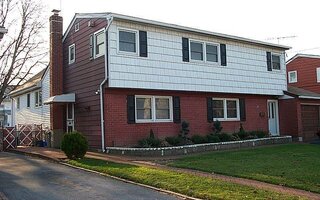 320 Broadway, Lynbrook, NY 11563